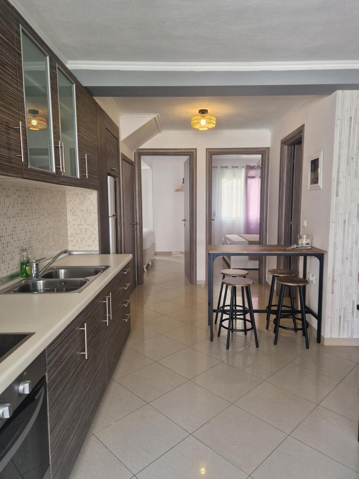 Iro Apartments Néa Péramos Exterior foto